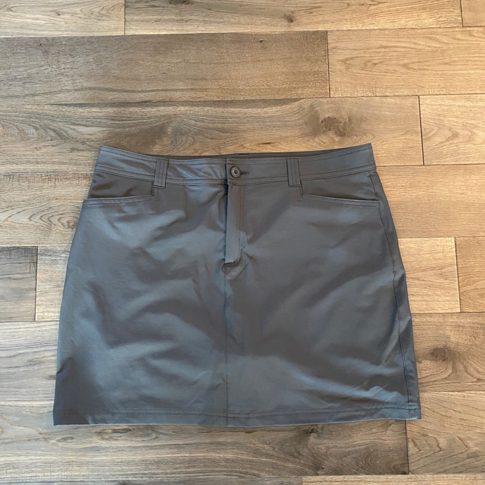 Eddie Bauer Women's Adventurer 2.0 Skort Size 14 Dark Grey